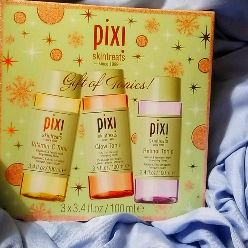 Face tonic gift set by Pixie
